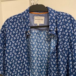 *SALE* Mens short sleeve pineapple shirt.